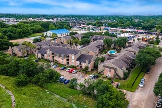 9401 Coventry Square Dr in Houston, TX - Foto de edificio - Building Photo