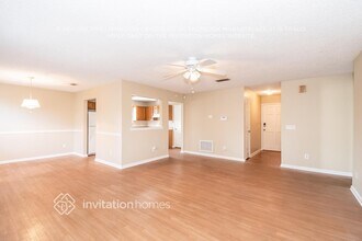 7761 Pikes Peak Dr in Jacksonville, FL - Building Photo - Building Photo