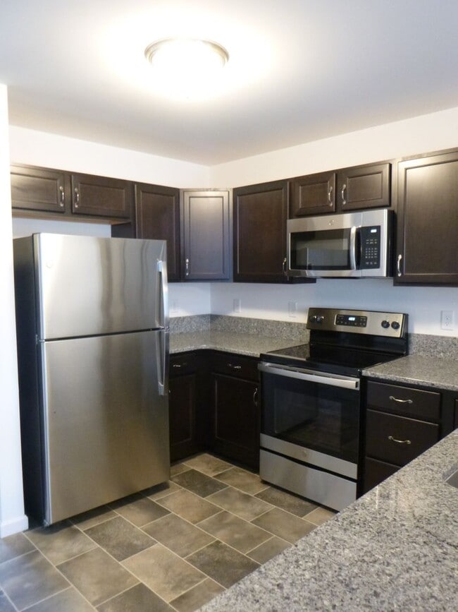 4613 Hamlin Ln in Harrisburg, PA - Building Photo - Building Photo