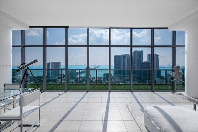 3301 NE 1st Ave in Miami, FL - Building Photo - Building Photo
