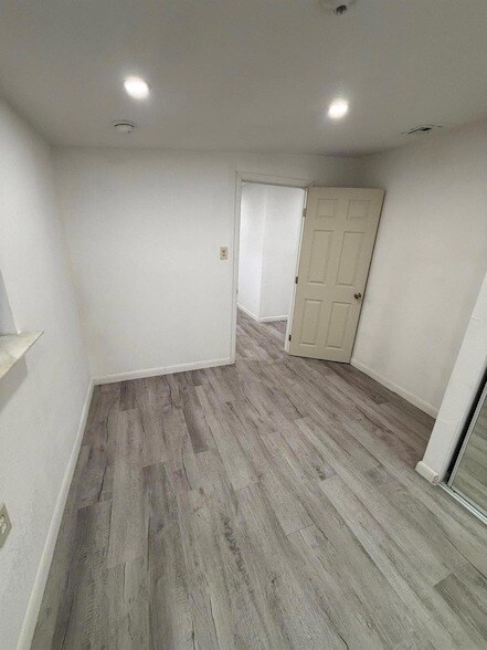 3241 NW 51st Terrace, Unit 17 in Miami, FL - Building Photo