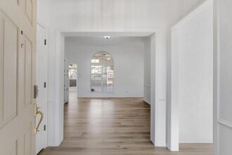 9512 Rosas Ave NE in Albuquerque, NM - Building Photo - Building Photo