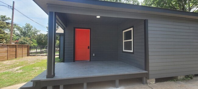 54 De Boll St in Houston, TX - Building Photo - Building Photo