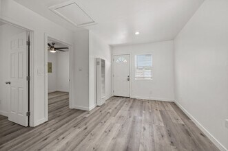 4924 64th St in San Diego, CA - Building Photo - Building Photo