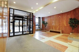 475 Laurier Ave W in Ottawa, ON - Building Photo - Building Photo
