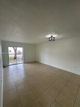 1015 NW 45th Ave in Miami, FL - Building Photo - Building Photo