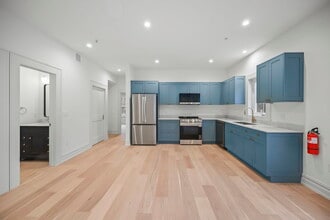 1209 Littleton Rd in Morris Plains, NJ - Foto de edificio - Building Photo