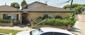160 W 49th St in Long Beach, CA - Building Photo