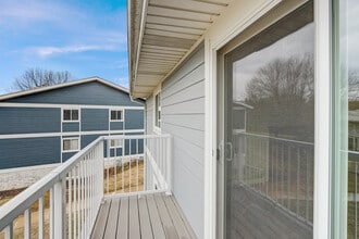 Heathercrest Apartments in Madison, WI - Building Photo - Building Photo