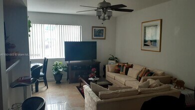 15295 SW 107th Ln in Miami, FL - Building Photo - Building Photo