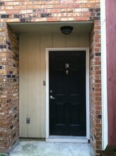 Lakeland Manor in New Orleans, LA - Foto de edificio - Building Photo