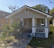 7114 Edge St in Jacksonville, FL - Building Photo