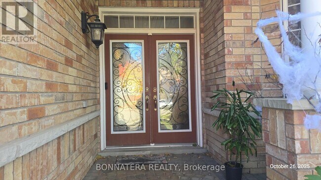 3156 Clipperton Dr in Mississauga, ON - Building Photo - Building Photo