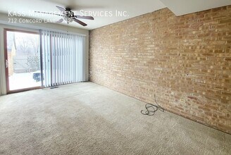 712 Concord Ln in Barrington, IL - Building Photo - Building Photo