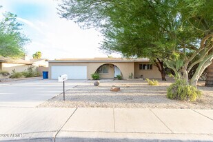 1887 E Watson Dr in Tempe, AZ - Building Photo