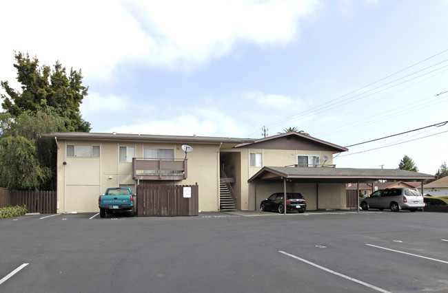 13655 Doolittle Dr in San Leandro, CA - Building Photo - Building Photo