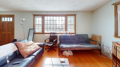 45 Warren St in Arlington, MA - Building Photo - Building Photo