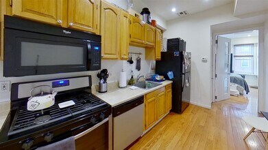 1011 Park Ave in Hoboken, NJ - Building Photo - Building Photo