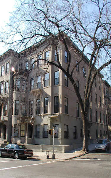 877 Saint Nicholas Ave in New York, NY - Building Photo