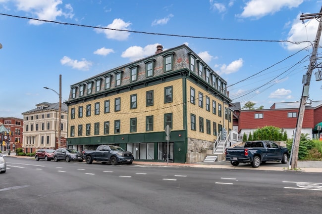 2 Charles St