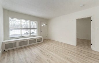 138 Allanburg Rd in Thorold, ON - Building Photo - Building Photo