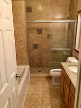 19239 W Fairview Dr in Mundelein, IL - Building Photo - Building Photo