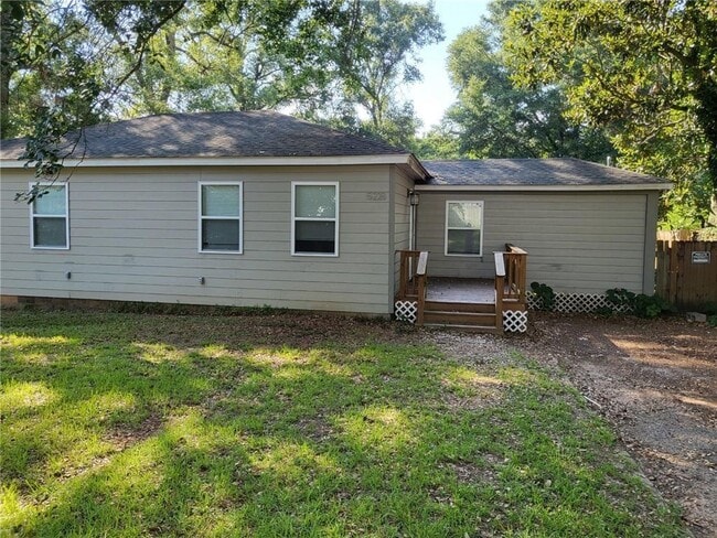 property at 5228 Border Dr N