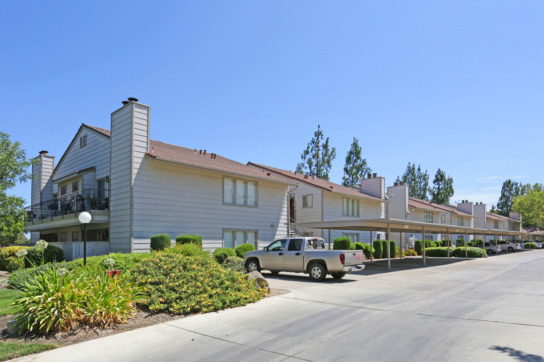 Olivewood Apartments in Merced, CA - Building Photo