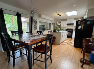 14181 Malabar Ave in White Rock, BC - Building Photo - Building Photo