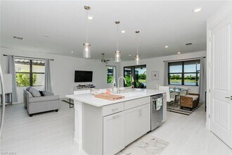 5939 Gala Dr in Ave Maria, FL - Foto de edificio - Building Photo