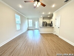 10214 Lynwood Vlg in San Antonio, TX - Building Photo - Building Photo