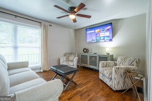 236 Pioneer Trail in Cartersville, GA - Building Photo