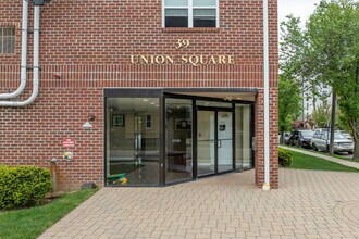 39 Union St in Hackensack, NJ - Foto de edificio - Building Photo