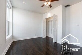 2450 N Milwaukee Ave in Chicago, IL - Building Photo - Building Photo