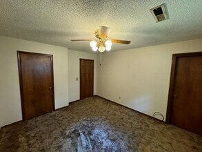 2308 Lynn St in Springdale, AR - Building Photo - Building Photo