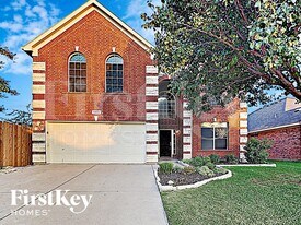 10805 Middleglen Rd in Haslet, TX - Building Photo