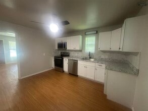 416 S Ave B in Burkburnett, TX - Building Photo - Building Photo