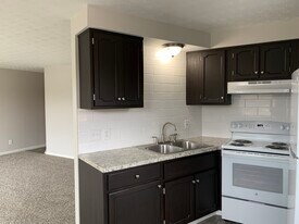 4730 20th St NW, Unit 11