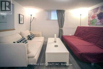 1120 Glencairn Ave in Toronto, ON - Building Photo - Building Photo