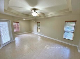 101 Jacaranda Ct in Royal Palm Beach, FL - Building Photo - Building Photo