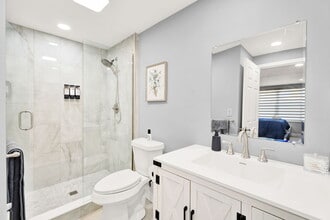 Roanoke Villas Apartments in Rochester Hills, MI - Building Photo - Building Photo