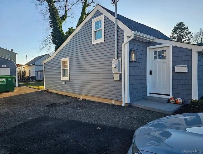 9 Tillie St in Bay Shore, NY - Building Photo - Building Photo