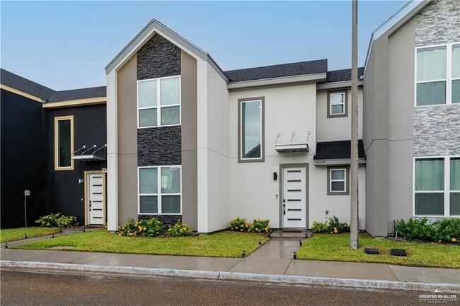 property at 5510 N Crown Point