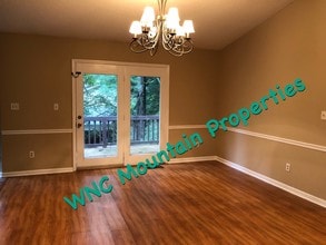 44 Pine Ridge Trl in Avery Creek, NC - Building Photo - Building Photo