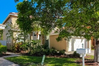 5419 NW 121st Ave in Coral Springs, FL - Building Photo - Building Photo