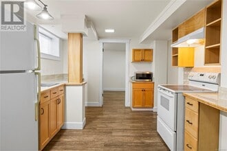425 Wharton St in Nanaimo, BC - Building Photo - Building Photo