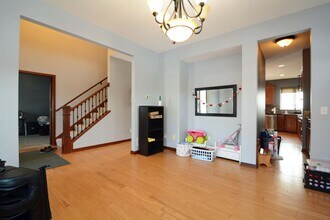 1225 Moers Dr in Chaska, MN - Building Photo - Building Photo