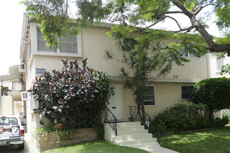 315 S Almont Dr in Beverly Hills, CA - Building Photo - Building Photo