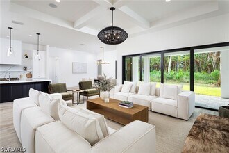 5772 Green Blvd in Naples, FL - Building Photo - Building Photo