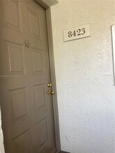 8423 Coral Lake Way in Coral Springs, FL - Building Photo - Building Photo